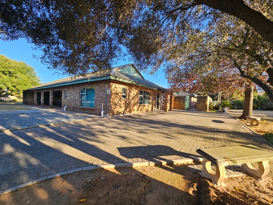 5 Bedroom Property for Sale in Vaalpark Free State